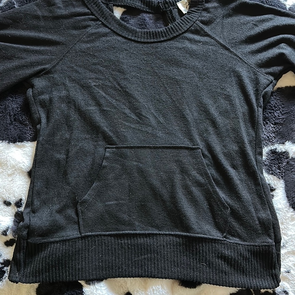 long sleeve shirt, backless